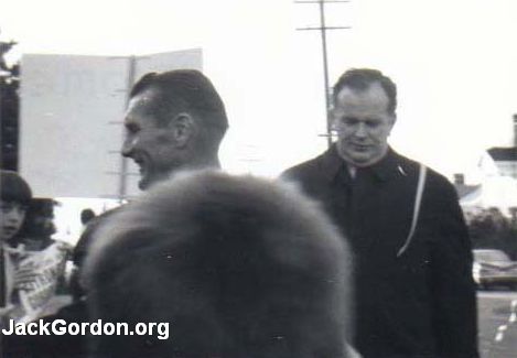Gemini Astronaut Richard Gordon visits Seattle